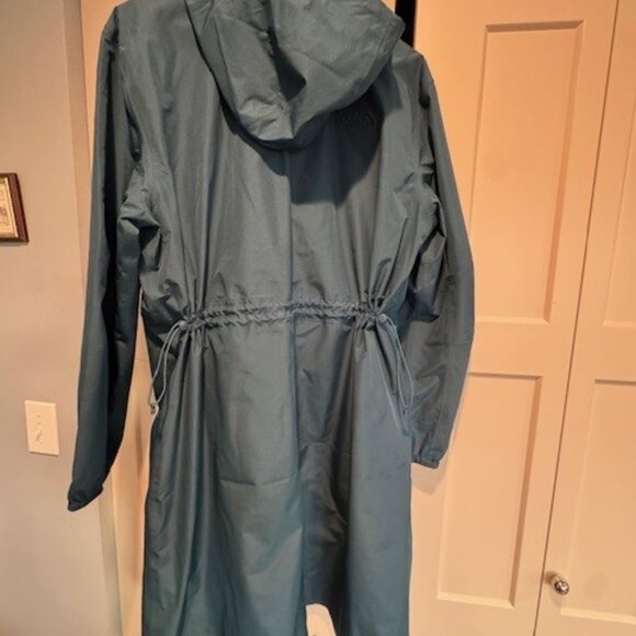 Women's North Face Daybreak Rain Parka, XL, Midnight Petrol - New without tags - Picture 3 of 5